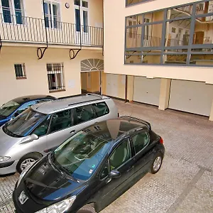 residence-ai-quattro-angeli.praguehotelsweb.com/